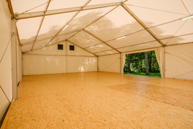 150m2